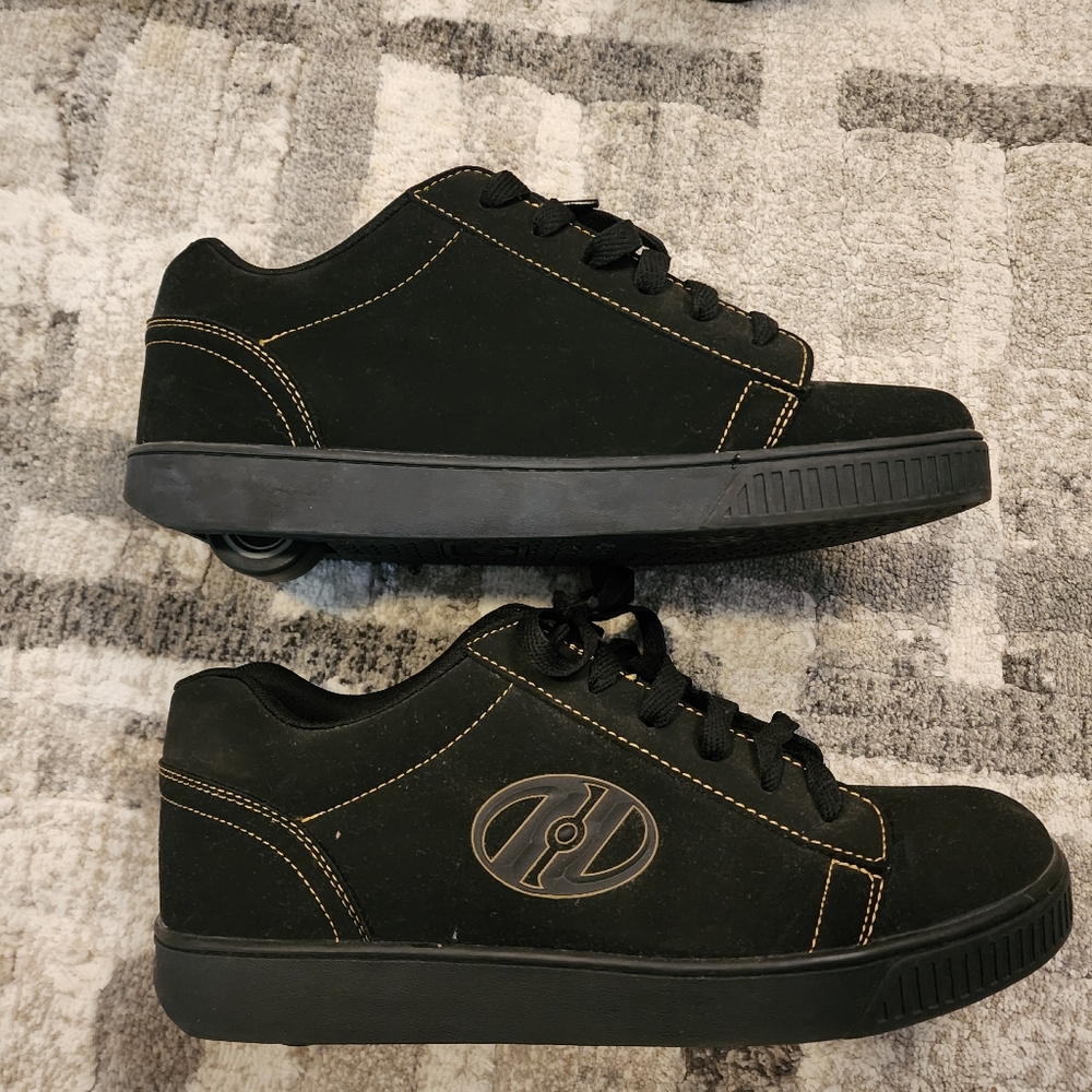 Men's Size 12 HEELYS Shoes